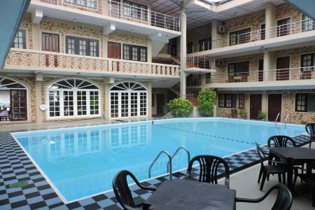 Oasis Beach Resort - 10