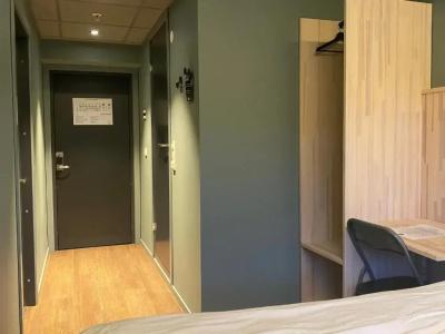 Hotell - 48