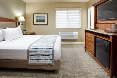 Glorietta Bay Inn - 52