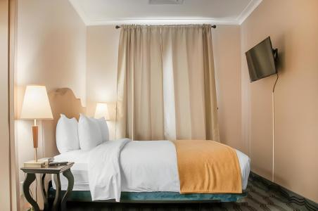 Empire Suites - 33