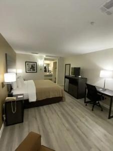 Quality Inn - Hwy 76 Central - 54
