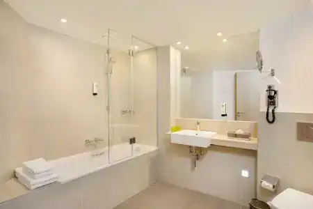 Holiday Inn Frankfurt Airport, An Ihg - 37