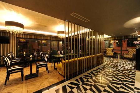 Le Petit Palace - Special Category - 4