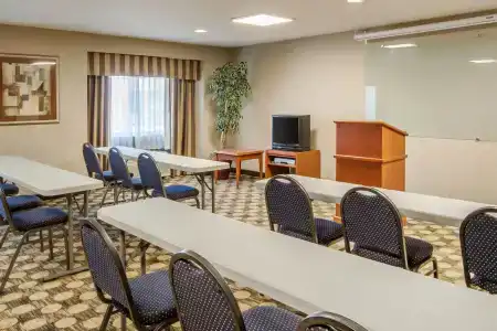 Comfort Inn Portland - 11