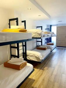 Singular By Eurotels - Albergue Juvenil - 30