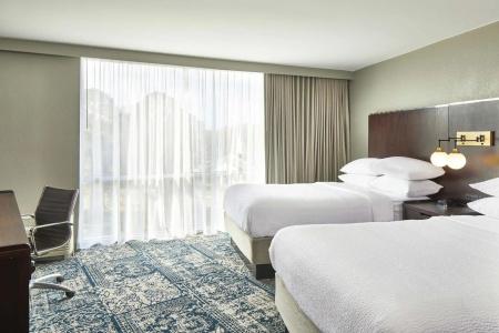Four Points by Sheraton Downtown - 2