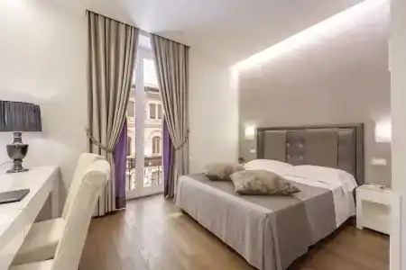 Roma Boutique - 36