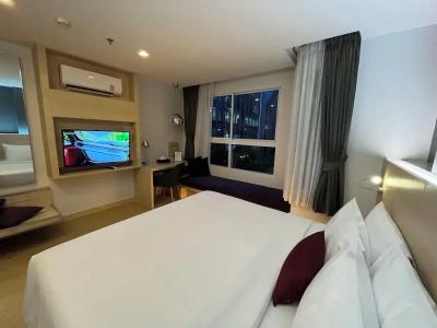 Arize Sukhumvit - 65