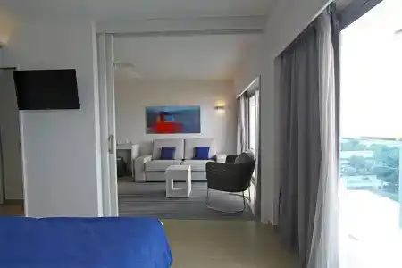 Tonga Tower Design & Suites - 6