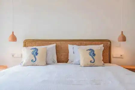 The Sea Club - 243