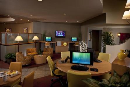 DoubleTree Suites by Hilton Phoenix - 29