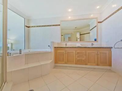 Oceana On Broadbeach - 125