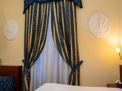 Caroline Suite - 35