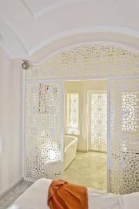 Riad Goloboy - 36