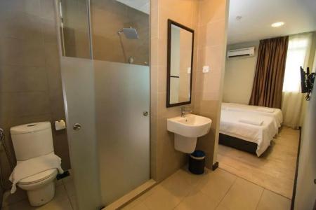 Pantai Inn - 9
