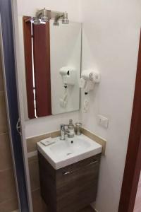 Damiani & Sister Guesthouse - 34