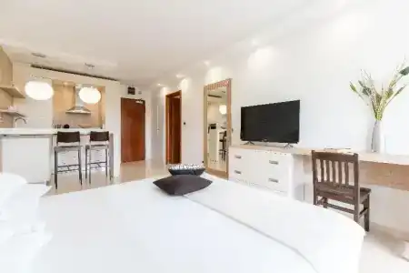 The Residence - 283