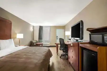 Quality Inn & Suites University Area - 20