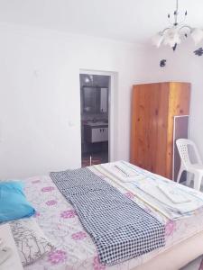 Rose Pension - 67