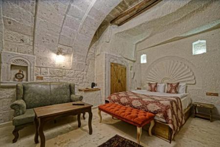 Risus Cave Suites - 14