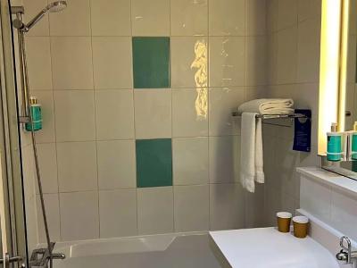 Novotel Bayeux - 64