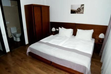 Club-2100 - 21