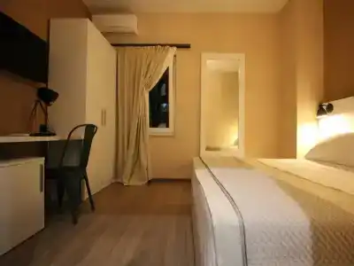 Oda Tirana - 45