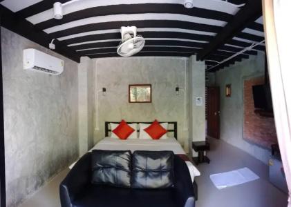 White Jail at Koh Tao - 32