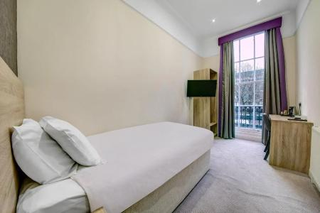 Oyo London 24 Sussex - 17