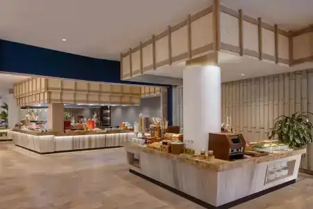 Melia Danang Beach Resort - 14