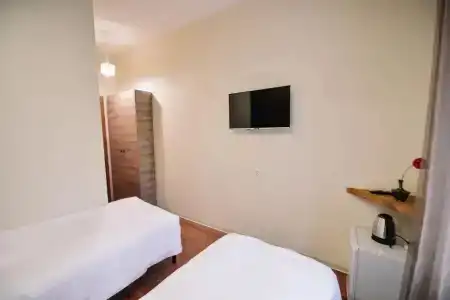 Lori Guest House - 18