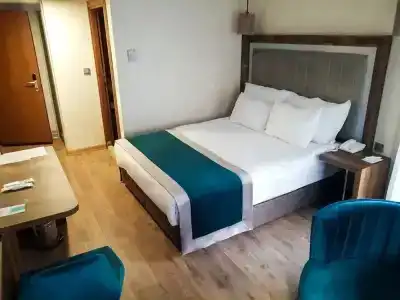 The Life & Spa - 29