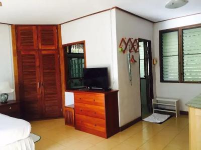 Ruen Thai Rim Haad - 73