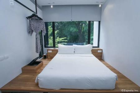 Lloyd's Inn (SG Clean, Staycation Approved) - 52