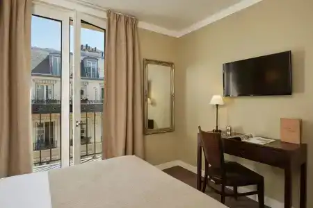 Hôtel de Sèvres - 15