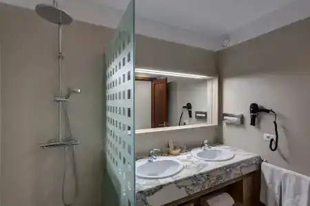 Suite Fariones - 13