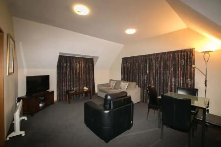 Allan Court - 63