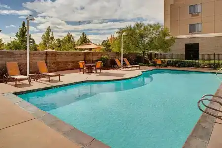 Courtyard by Marriott Sacramento Midtown - 13
