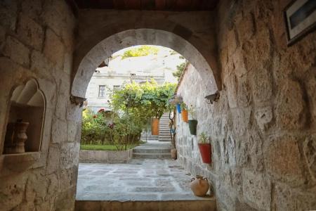 Traveller's Cave - 44