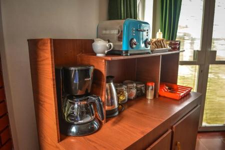 Explore Hostels - 25