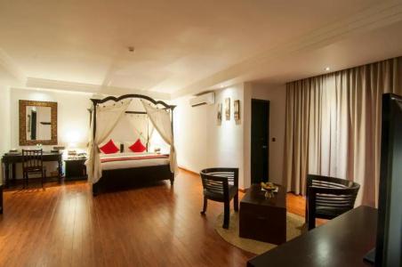 La Rose Suites - 74