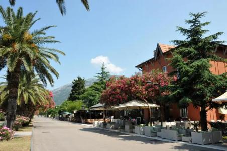 Le Petit Chateau - 42
