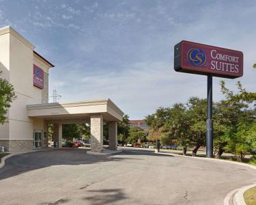 Comfort Suites Medical Center Near Six Flags - 25