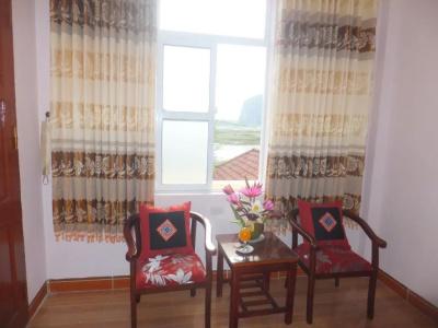 Anna Tham View - 32