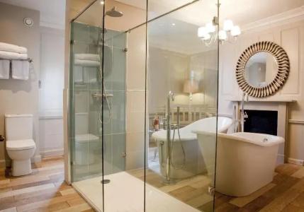 Vanbrugh House - 84