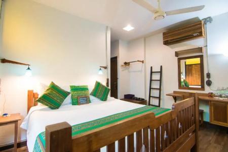Pak Chiang Mai - 29
