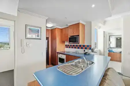 Crystal Bay On The Broadwater - 302
