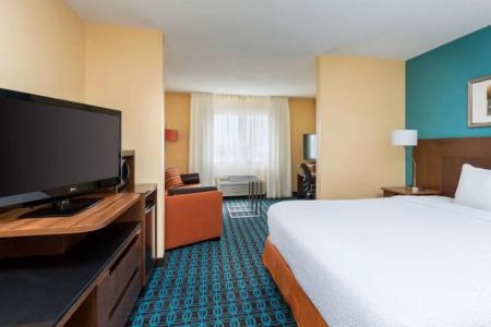 Fairfield Inn & Suites - 3