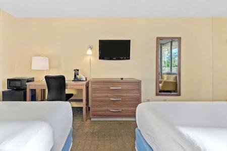 Days Inn by Wyndham Orlando Near Millenia Mall - 24