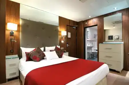 DoubleTree by Hilton London – West End - 24